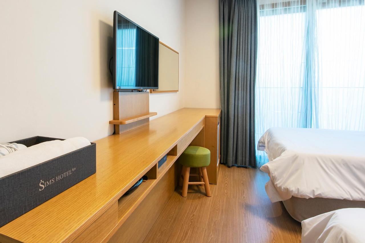 Sims Hotel Jeju Extérieur photo