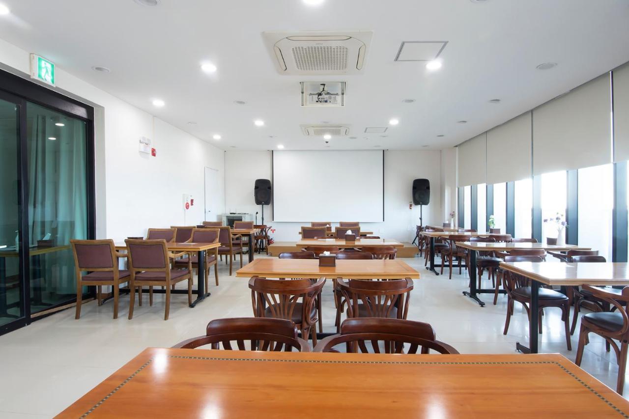 Sims Hotel Jeju Extérieur photo