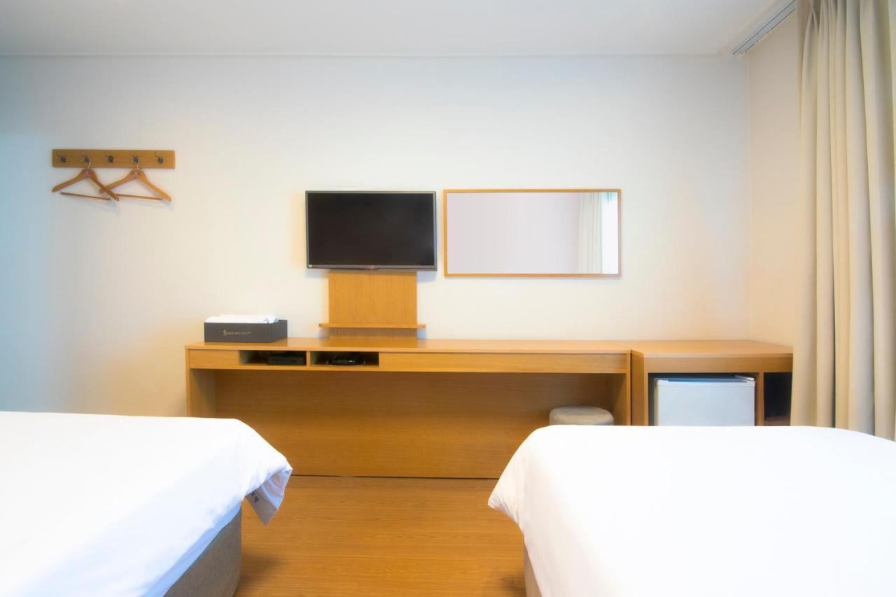 Sims Hotel Jeju Extérieur photo