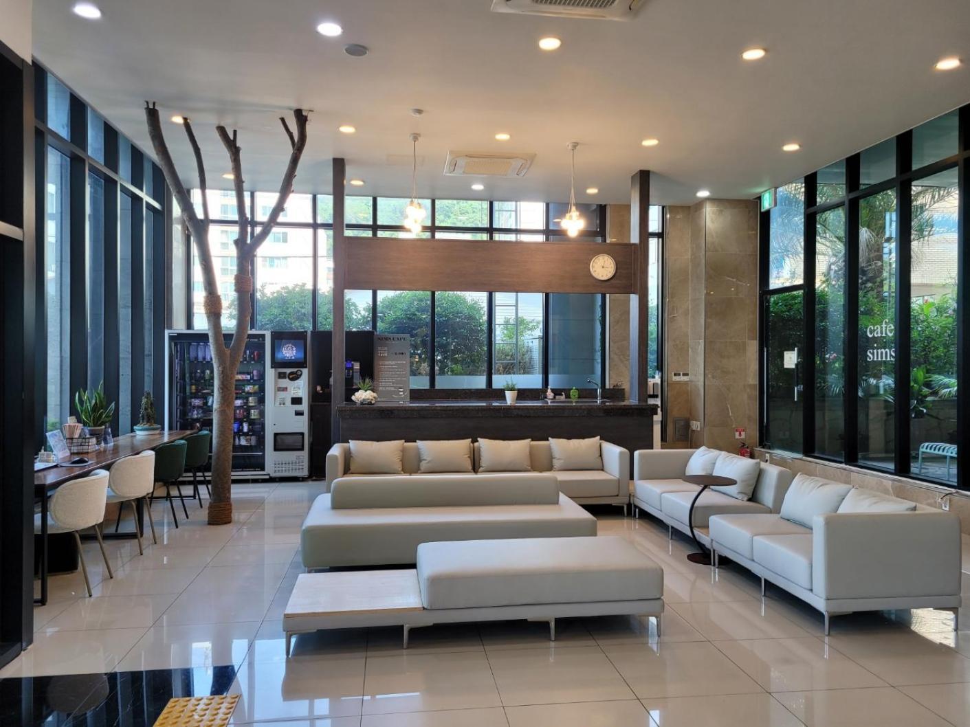 Sims Hotel Jeju Extérieur photo