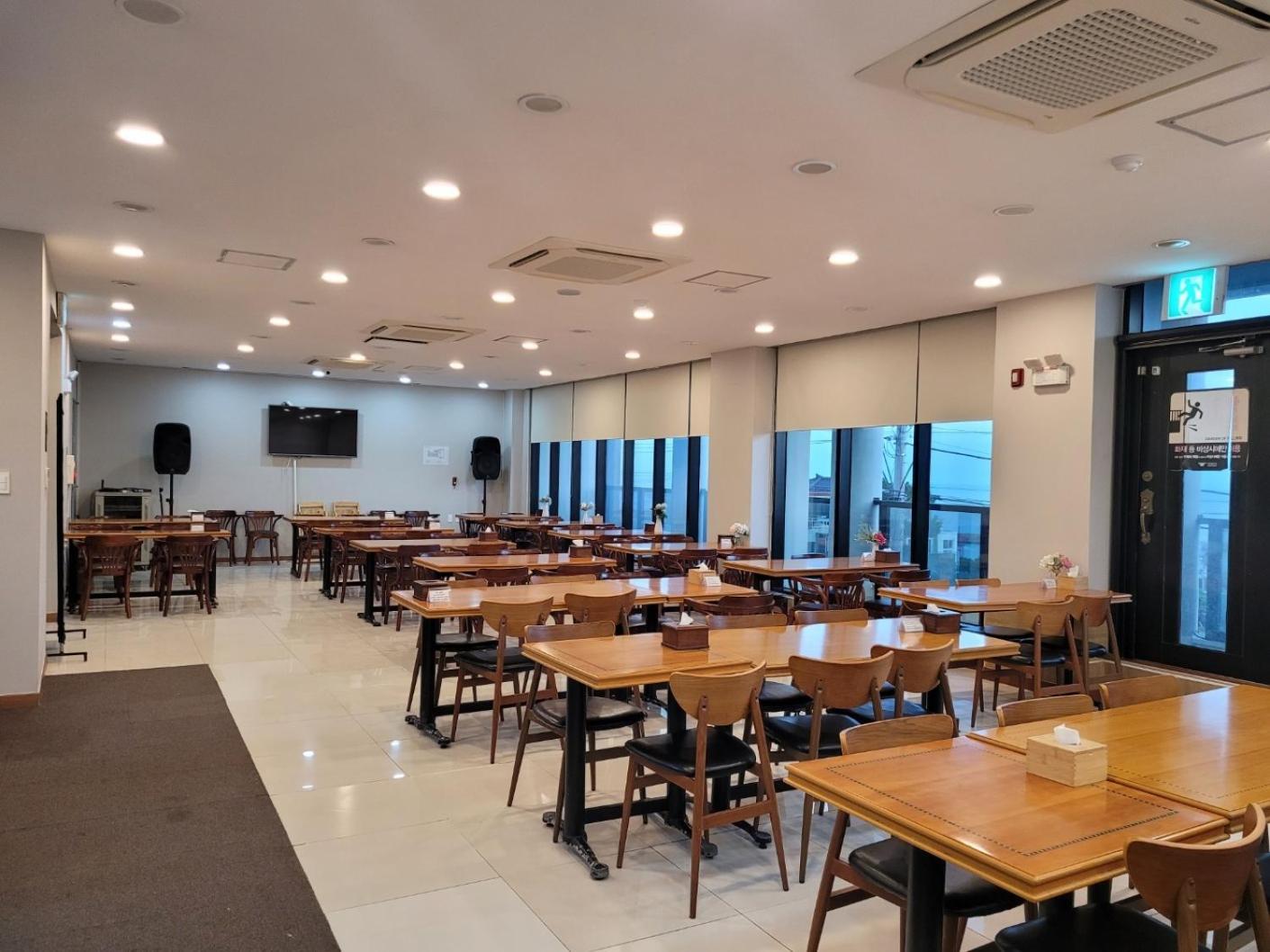 Sims Hotel Jeju Extérieur photo